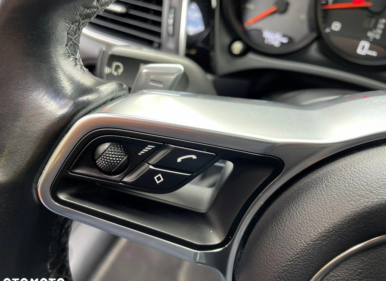 Porsche Macan cena 119900 przebieg: 76626, rok produkcji 2016 z Ciechanowiec małe 781